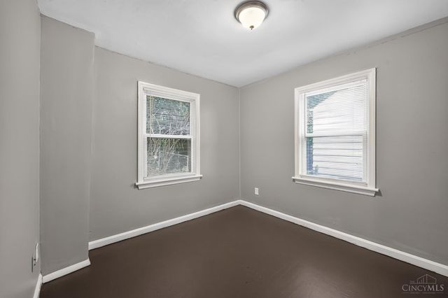 1723 Ashbrook Drive, Cincinnati, OH 45238