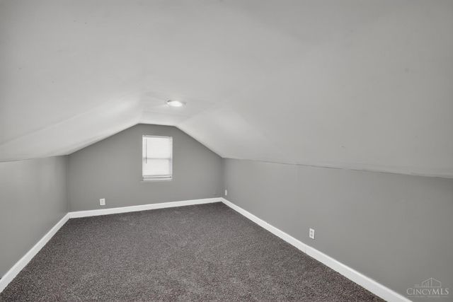 1723 Ashbrook Drive, Cincinnati, OH 45238