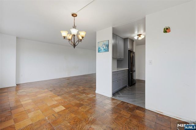275 Prospect Street 14B, East Orange, NJ 07017