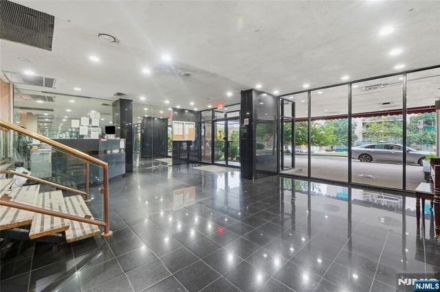 275 Prospect Street 14B, East Orange, NJ 07017
