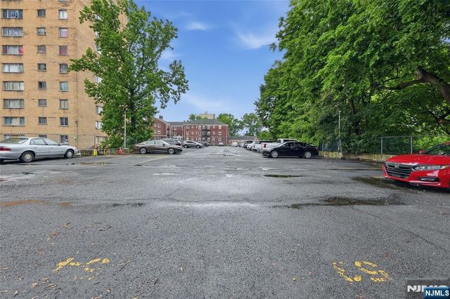 275 Prospect Street 14B, East Orange, NJ 07017