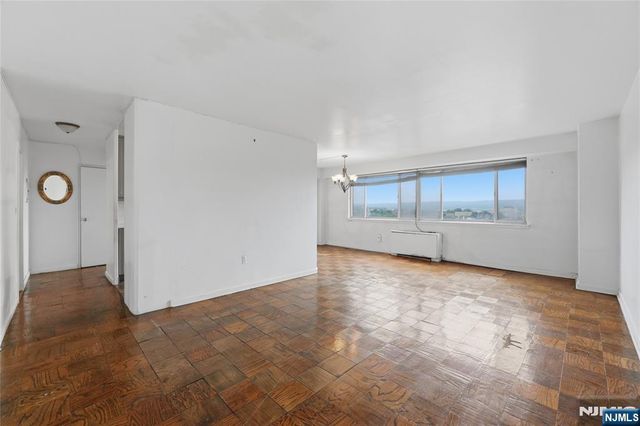 275 Prospect Street 14B, East Orange, NJ 07017