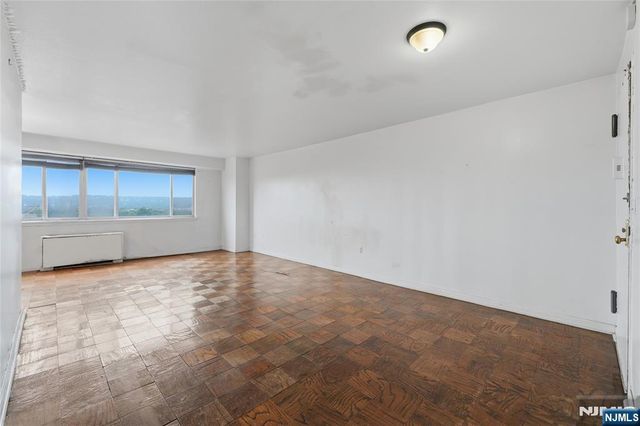 275 Prospect Street 14B, East Orange, NJ 07017