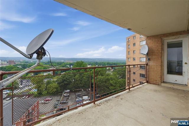 275 Prospect Street 14B, East Orange, NJ 07017