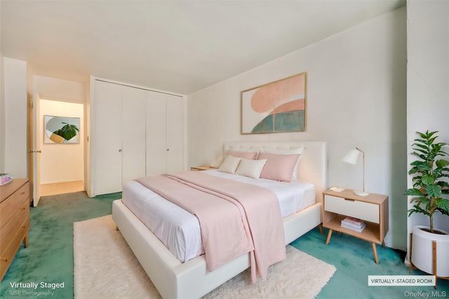 39-65 52 St. 2H, Woodside, NY 11377