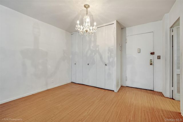 39-65 52 St. 2H, Woodside, NY 11377