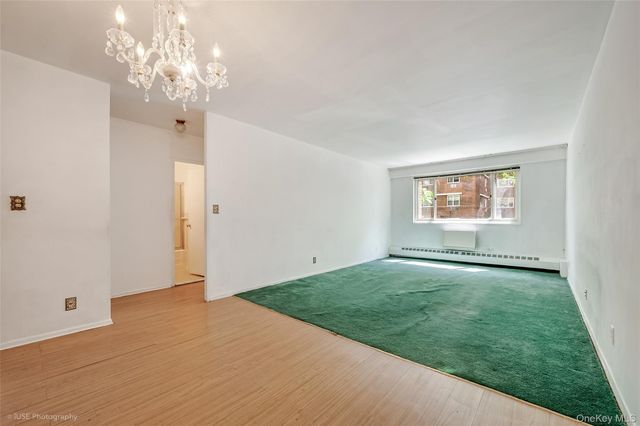 39-65 52 St. 2H, Woodside, NY 11377
