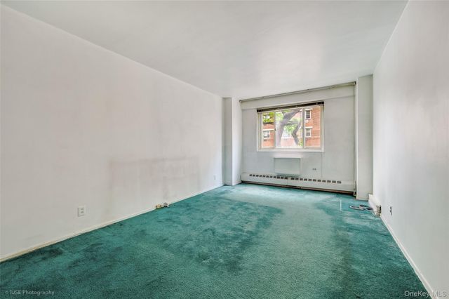 39-65 52 St. 2H, Woodside, NY 11377