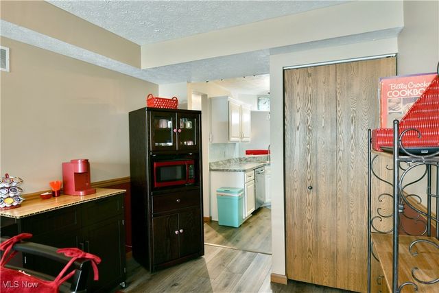 3394 Ivy Hill Circle E, Cortland, OH 44410