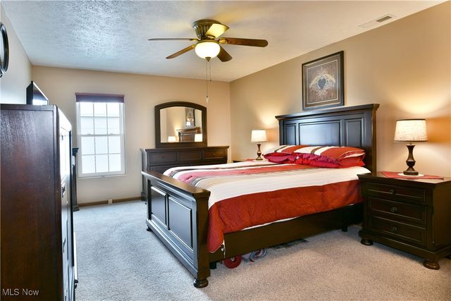 3394 Ivy Hill Circle E, Cortland, OH 44410