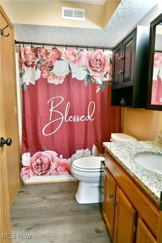 3394 Ivy Hill Circle E, Cortland, OH 44410