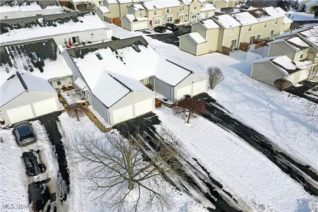 3394 Ivy Hill Circle E, Cortland, OH 44410