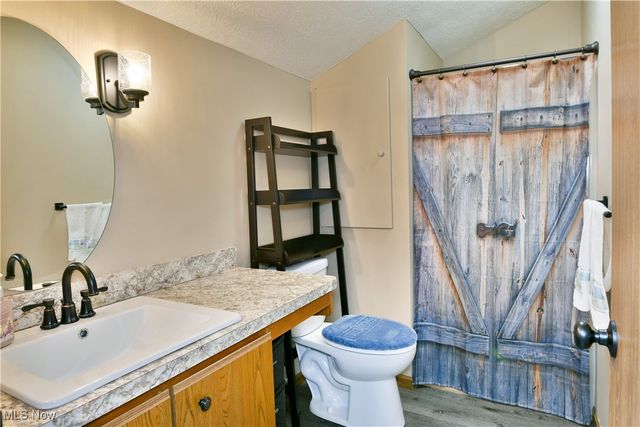 3394 Ivy Hill Circle E, Cortland, OH 44410