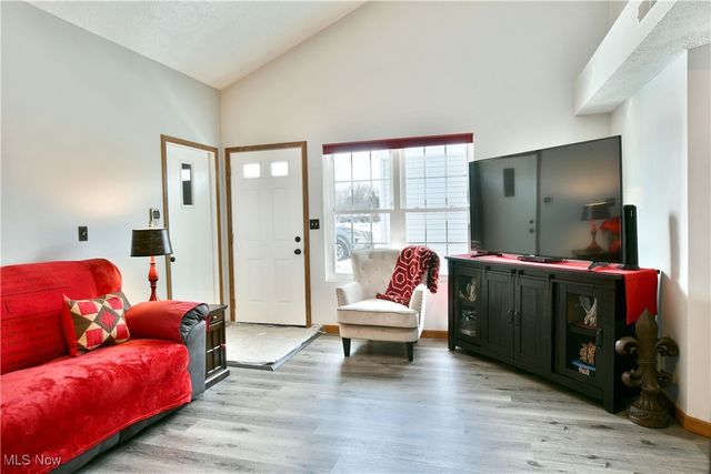 3394 Ivy Hill Circle E, Cortland, OH 44410