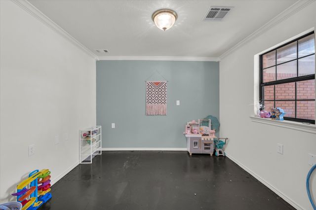 7633 S 3rd St Road, Waco, TX 76706