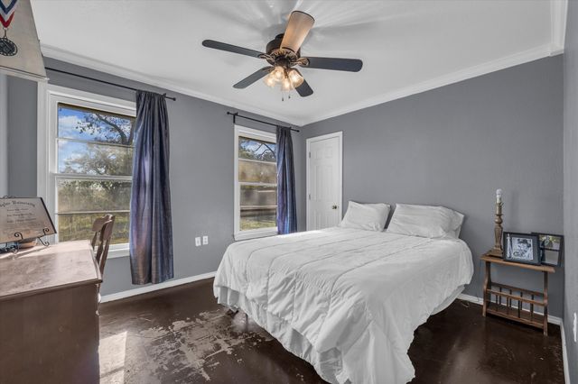 7633 S 3rd St Road, Waco, TX 76706