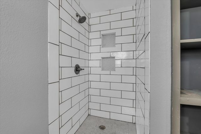 7633 S 3rd St Road, Waco, TX 76706