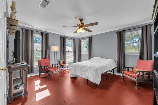 7633 S 3rd St Road, Waco, TX 76706