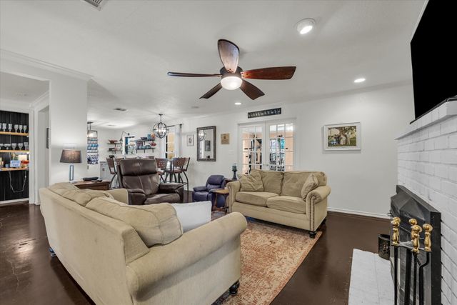 7633 S 3rd St Road, Waco, TX 76706