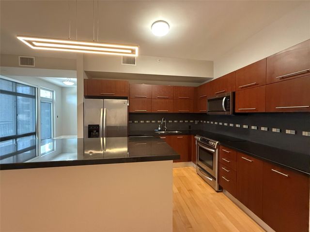 603 Davis ST 814, Austin, TX 78701