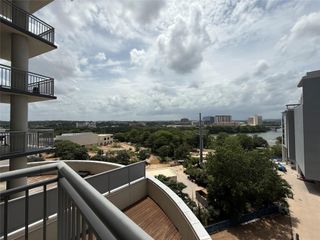 603 Davis ST 814, Austin, TX 78701
