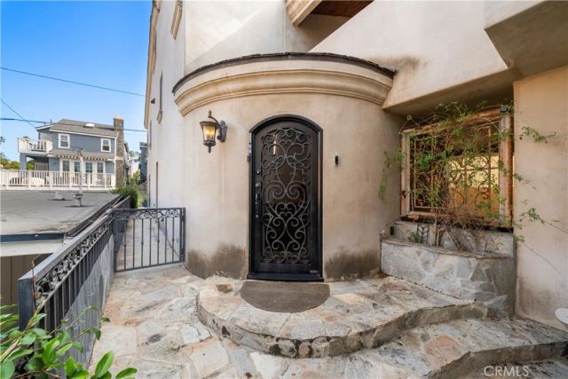 438 Dahlia, Corona Del Mar, CA 92625