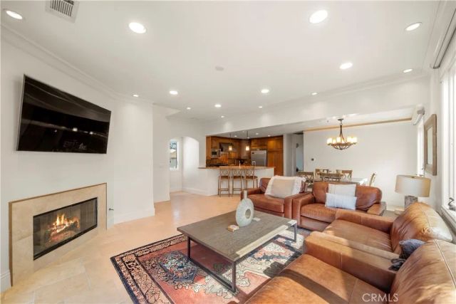 438 Dahlia, Corona Del Mar, CA 92625