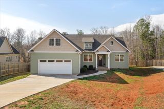 49 Puckett Mill Way, Central, SC 29630