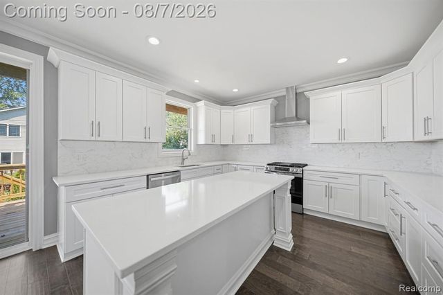 38165 Cherry Lane, Update, MI 48045