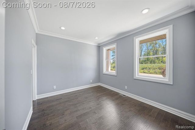 38165 Cherry Lane, Update, MI 48045