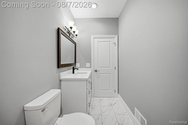 38165 Cherry Lane, Update, MI 48045