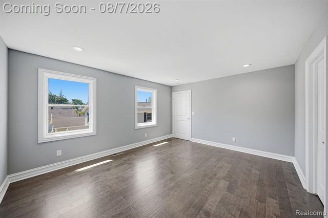38165 Cherry Lane, Update, MI 48045
