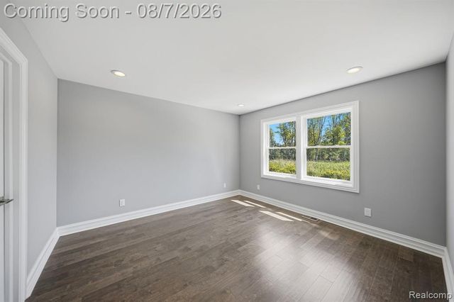 38165 Cherry Lane, Update, MI 48045