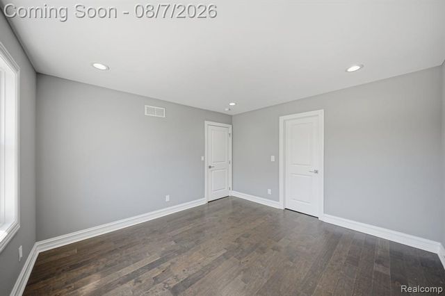 38165 Cherry Lane, Update, MI 48045
