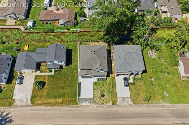 38165 Cherry Lane, Update, MI 48045