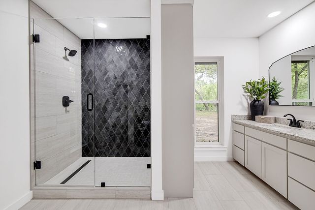 715 Pheasant Run, Burleson, TX 76028