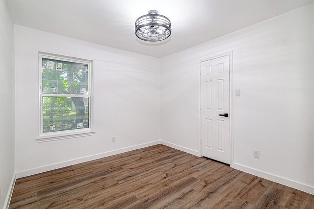 715 Pheasant Run, Burleson, TX 76028