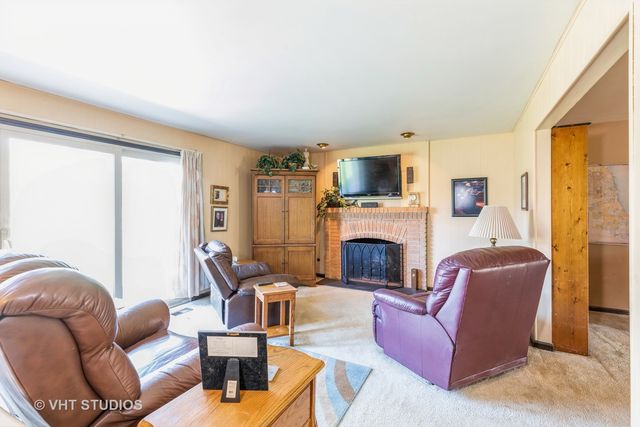 24656 S Willow Brook Trail, Crete, IL 60417