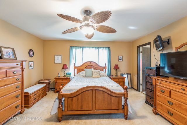 24656 S Willow Brook Trail, Crete, IL 60417