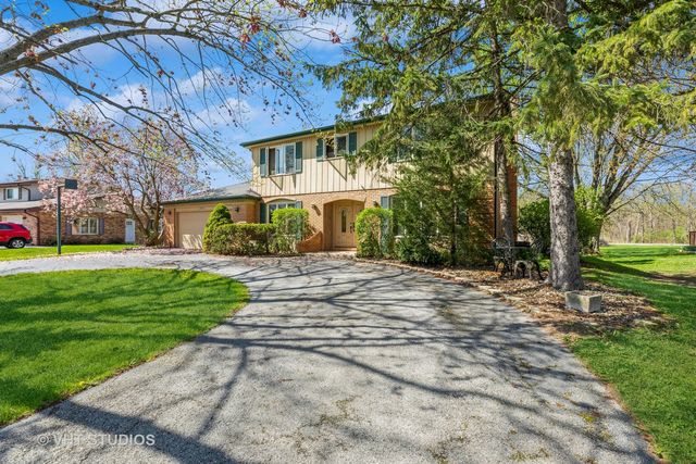 24656 S Willow Brook Trail, Crete, IL 60417