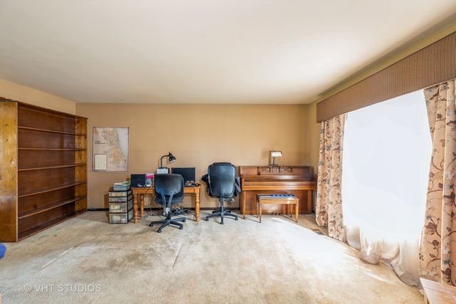 24656 S Willow Brook Trail, Crete, IL 60417