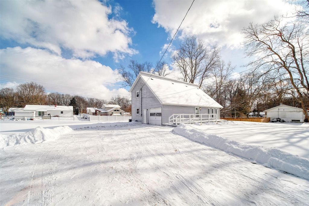 3357 Robinson Road, Jackson, MI 49203