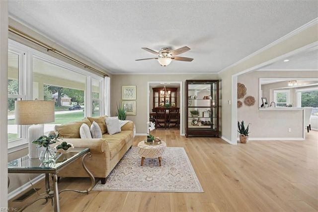 1509 Baycliff LN, Virginia Beach, VA 23454