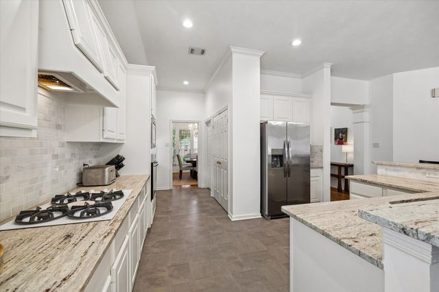 2935 Laurel Mist Court, Kingwood, TX 77345