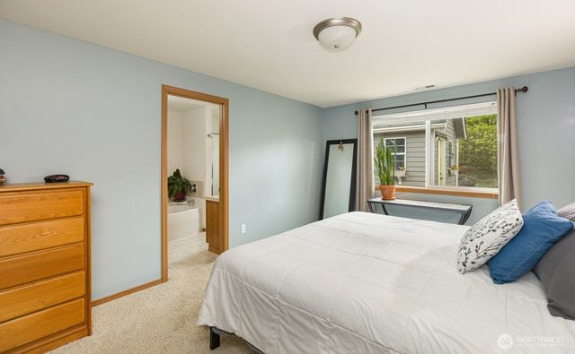 127 Bay Ridge Court, Shelton, WA 98584