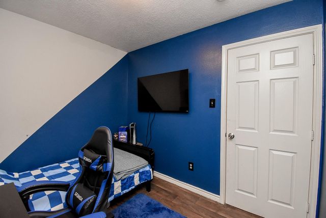 1909 W Texas Avenue, Baytown, TX 77520