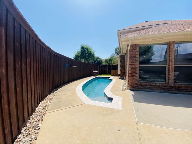 8492 Liverpool Lane, Frisco, TX 75036