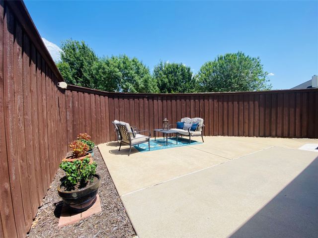 8492 Liverpool Lane, Frisco, TX 75036