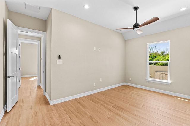 508 Amalfi Drive, Kemah, TX 77565