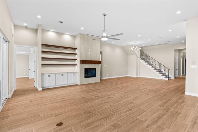 508 Amalfi Drive, Kemah, TX 77565